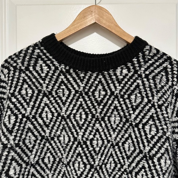 Reitmans | Women’s Size Large Boxy Long Sleeve Patterned Crew Neck Sweater - Picture 3 of 7